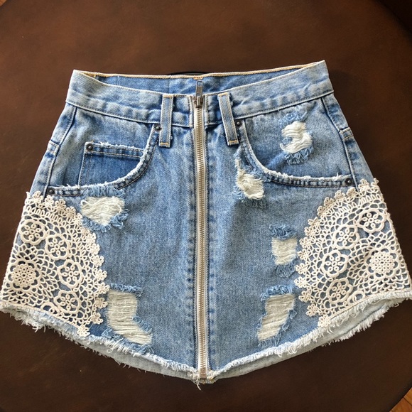 Carmar Vintage Skirt - petite - Picture 2 of 6